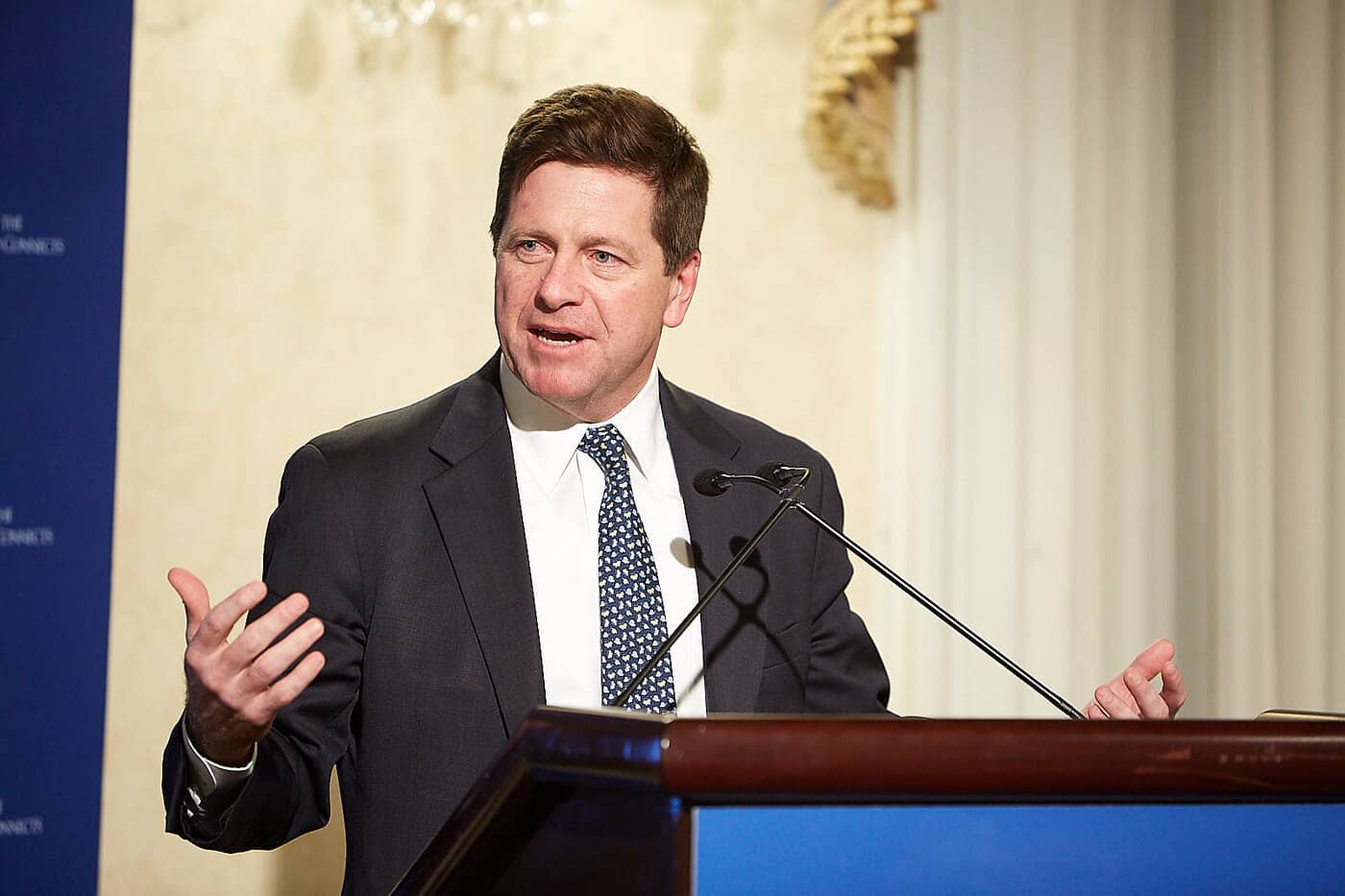 Spot Bitcoin ETF “Approval Is Inevitable”, Says Former SEC Chair Jay Clayton