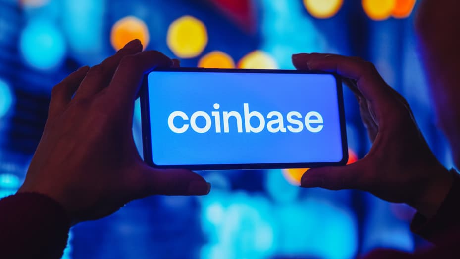 Coinbase’s Global Reach: Unveiling Crypto Transparency with a 6% Surge in Requests