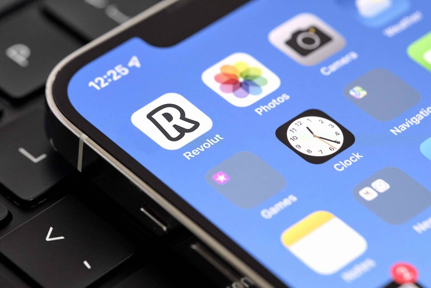 Revolut To Suspend Crypto Services For UK Business Customers In 2024