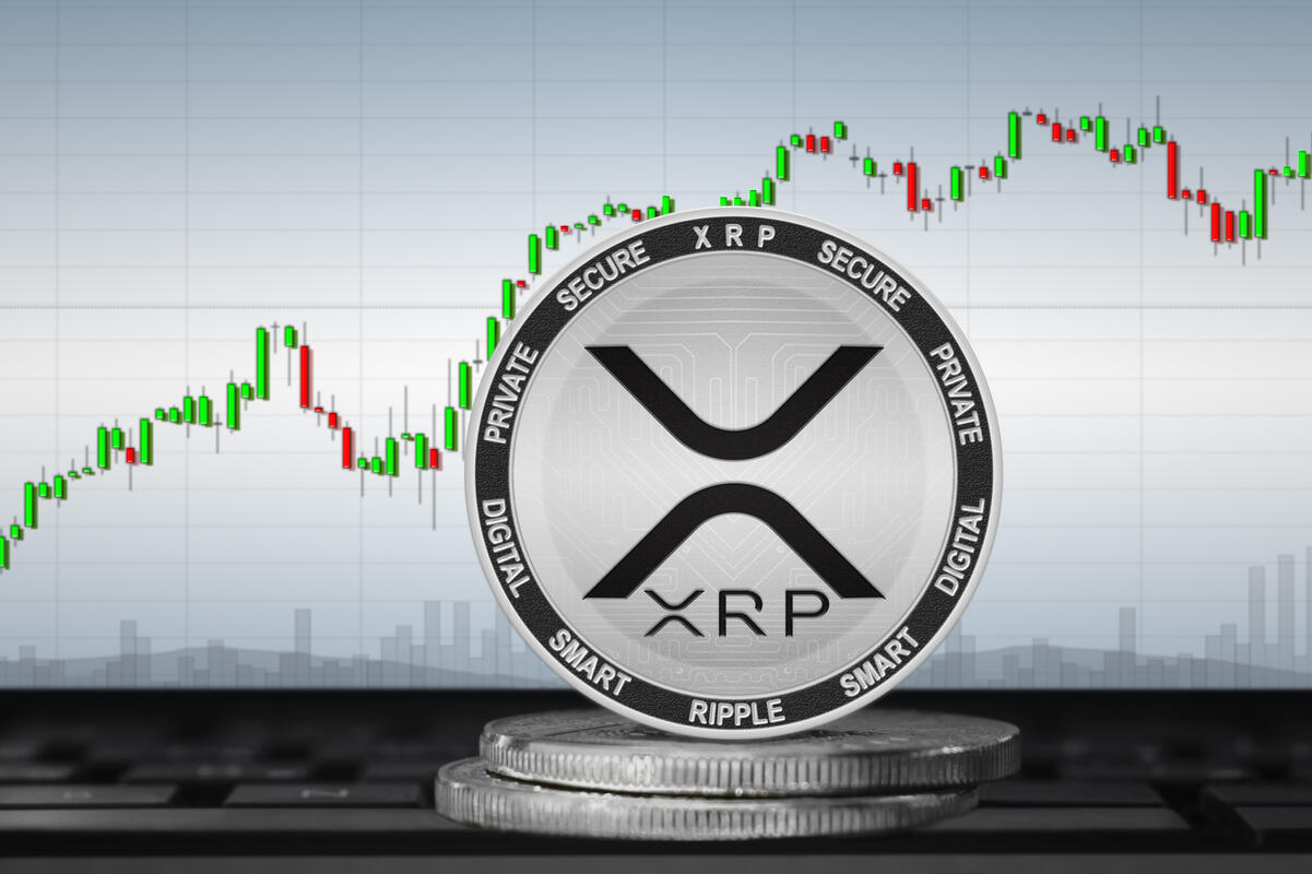 XRP Challenges: Battling $0.57 and $0.52 Crossroads for Rebound Signals