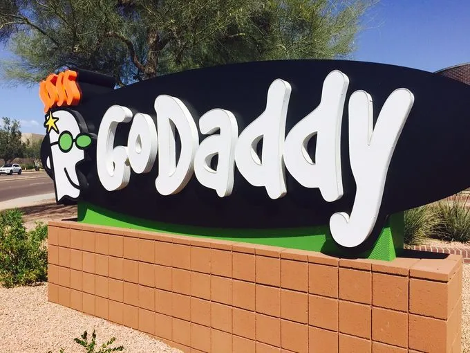 GoDaddy Partners with ENS for Seamless Web3 Integration