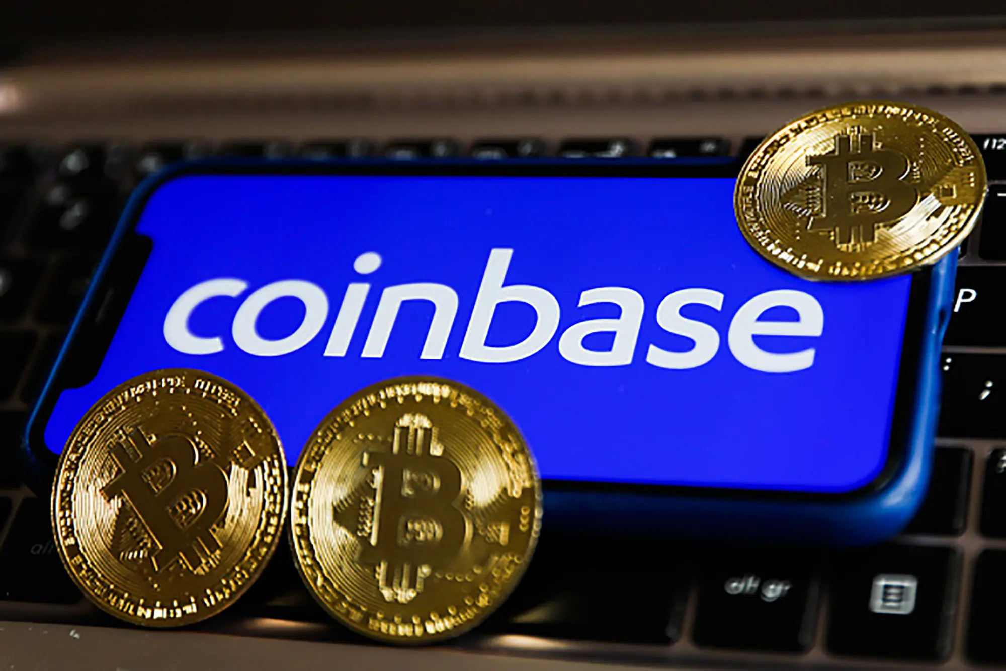 Coinbase Foresees Bitcoin Upswing: FTX Sell-Off Amid Fed’s Easing Signals