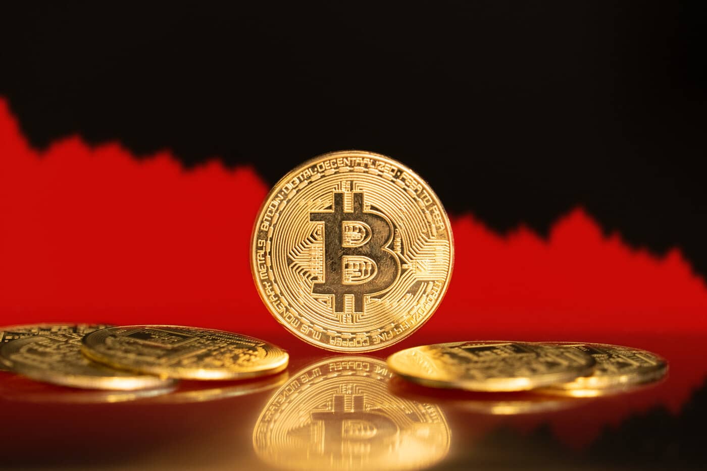 Bitcoin Nearing ‘Danger Zone’ With Historical Pre-Halving Retrace Patterns Looming
